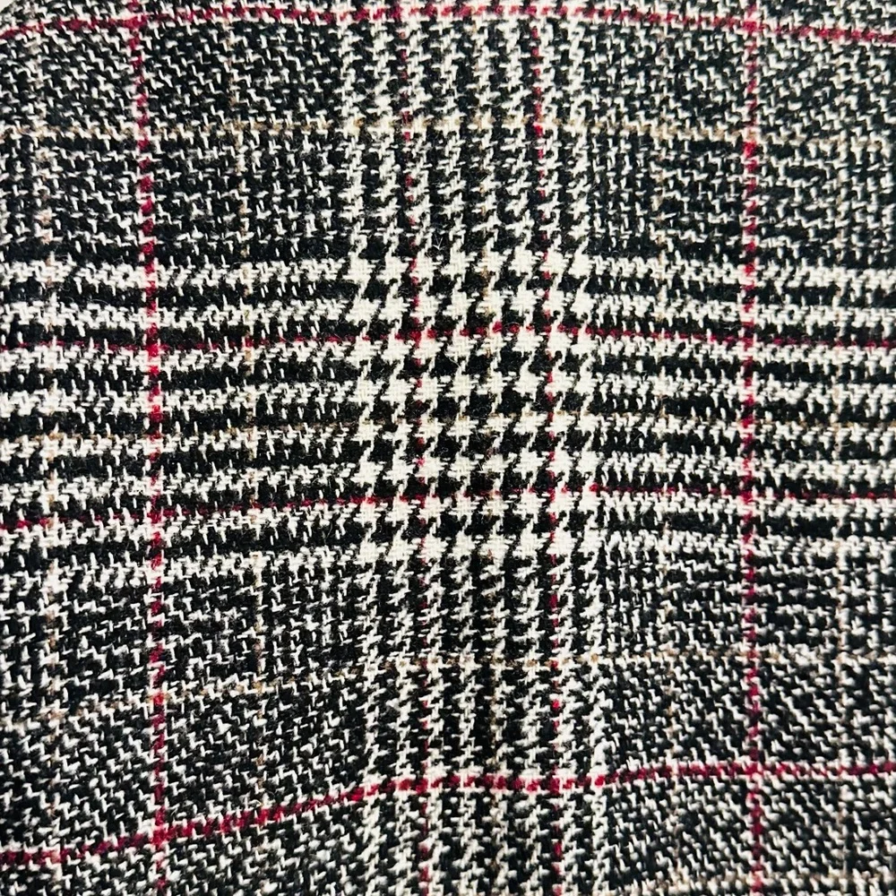 Unisex Houndstooth Pattern Black and White. - Picture 6 of 13